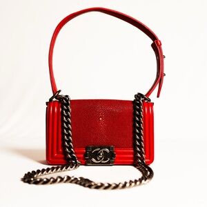 Boy Chanel handbag in Red